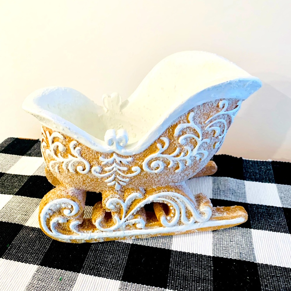 VHTF Gingerbread Sleigh Centerpiece